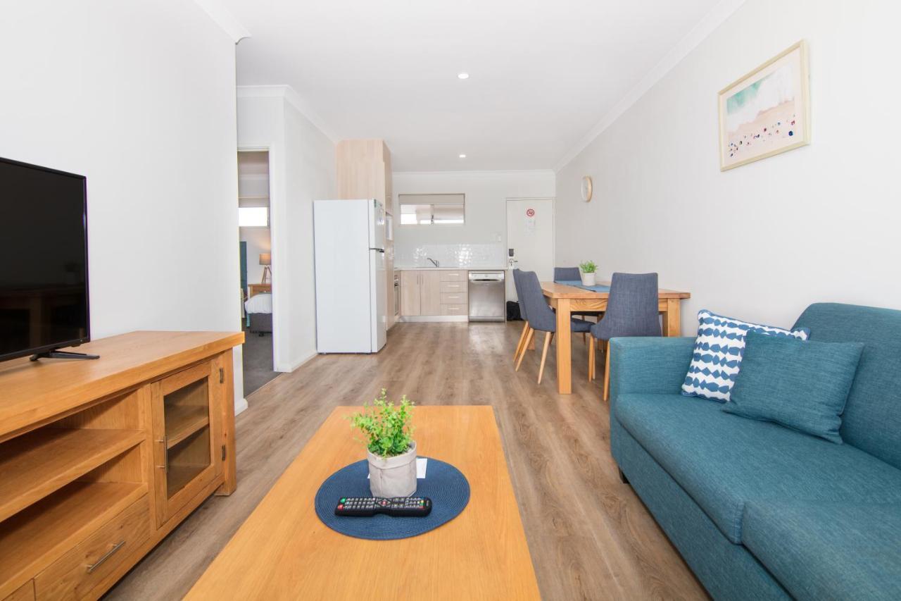 Jurien Bay Motel Apartments ภายนอก รูปภาพ