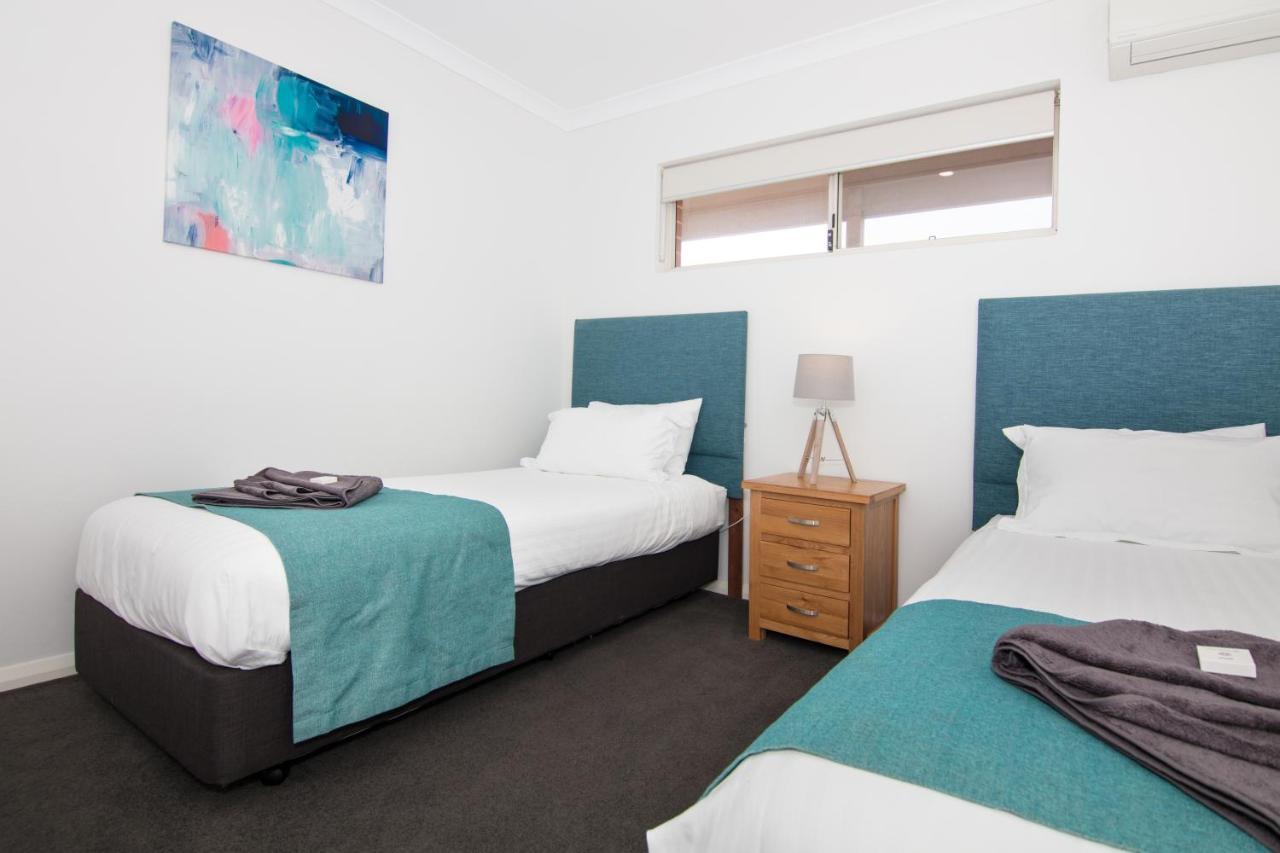 Jurien Bay Motel Apartments ภายนอก รูปภาพ