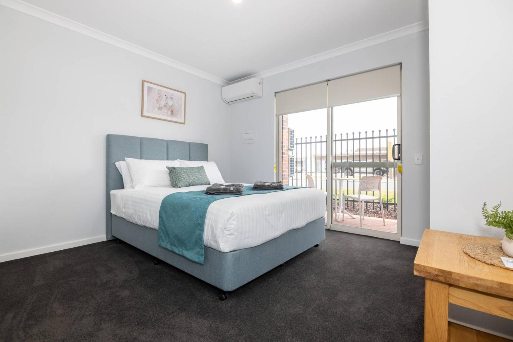 Jurien Bay Motel Apartments ภายนอก รูปภาพ
